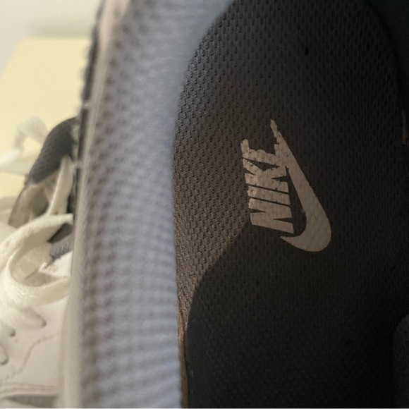 Nike White and Gray woman’s size 6.5 Sneakers - Picture 7 of 8